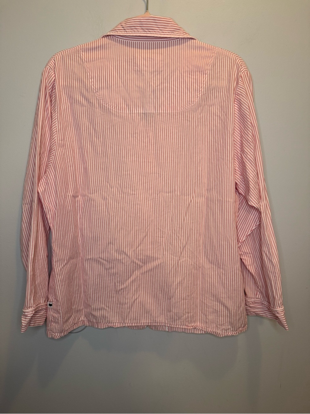 The Cat’s Pajamas Pink & White Striped Button Up Sleep Shirt Size M 100% Cotton - Picture 2 of 4
